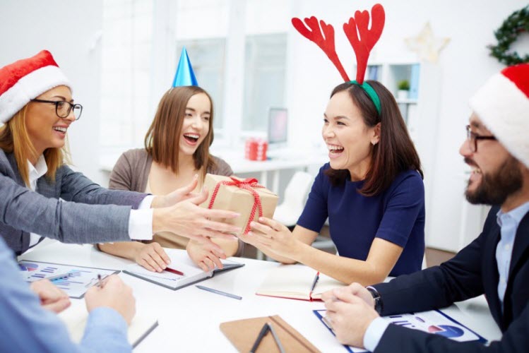 Last Minute Holiday Gifts for Coworkers with Unique Personalities
